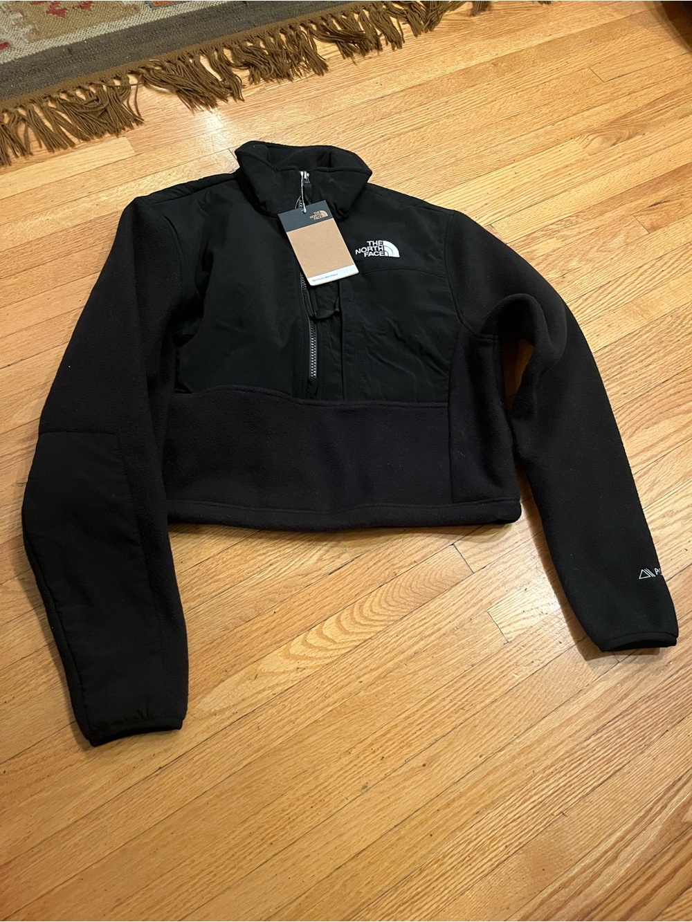 The North Face - Black Cropped Half-Zip Women’s Fleece Jacket - NWT - Size M